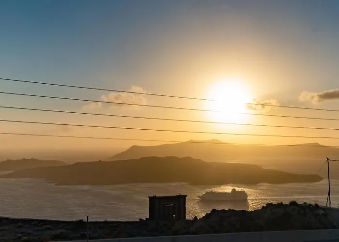 Ifestau.4 Apart Otel Fira (Santorini)