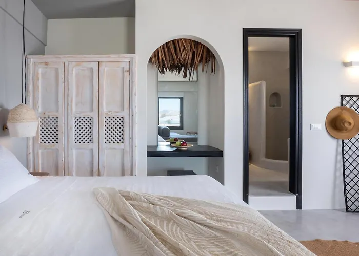 Ifestau.4 Aparthotel Fira (Santorini)