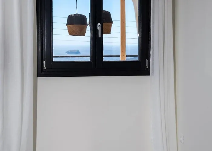 Ifestau.4 Fira (Santorini)