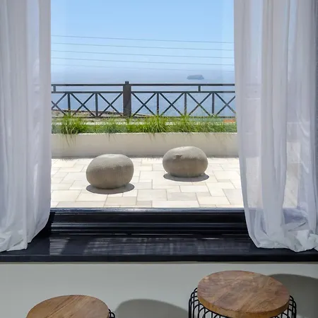 Ifestau.4 Hotel apartamentowy Fira (Santorini)