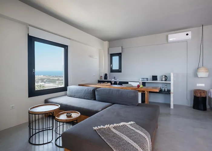 Ifestau.4 Apartmanhotel Fíra