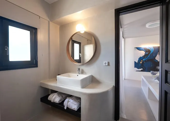 Ifestau.4 Apartmanhotel Fíra