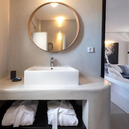 Ifestau.4 Aparthotel Fira (Santorini)